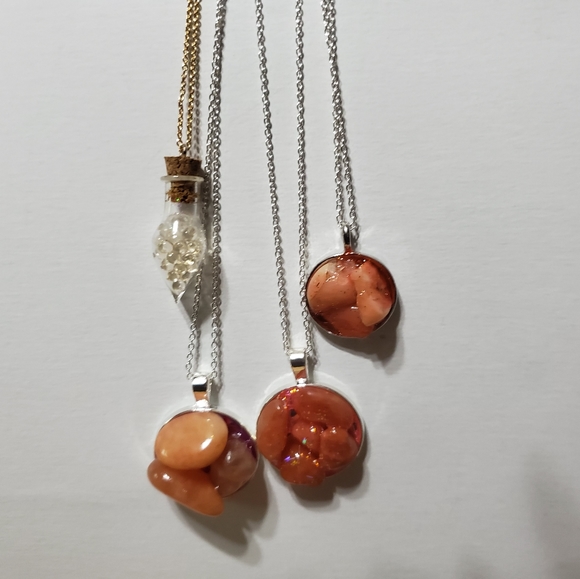 Jewelry - Picture 6 of 6